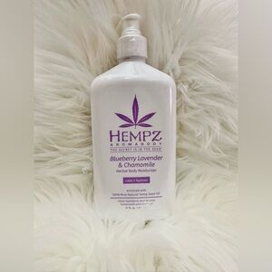 Hempz Herbal Body Moisturizer with Purple Accents